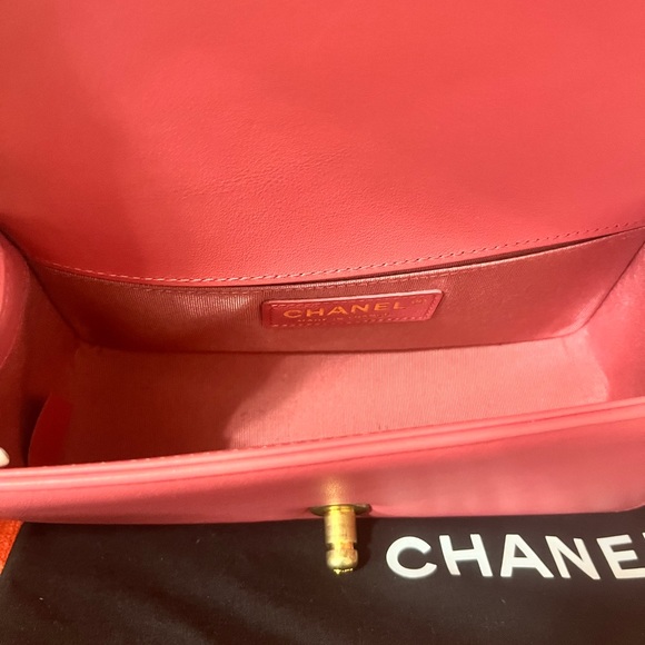 Authentic Chanel small boy bag Pink - Picture 7 of 11